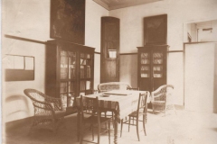 1922-sala-de-reunioes-e-biblioteca-do-Ginasio